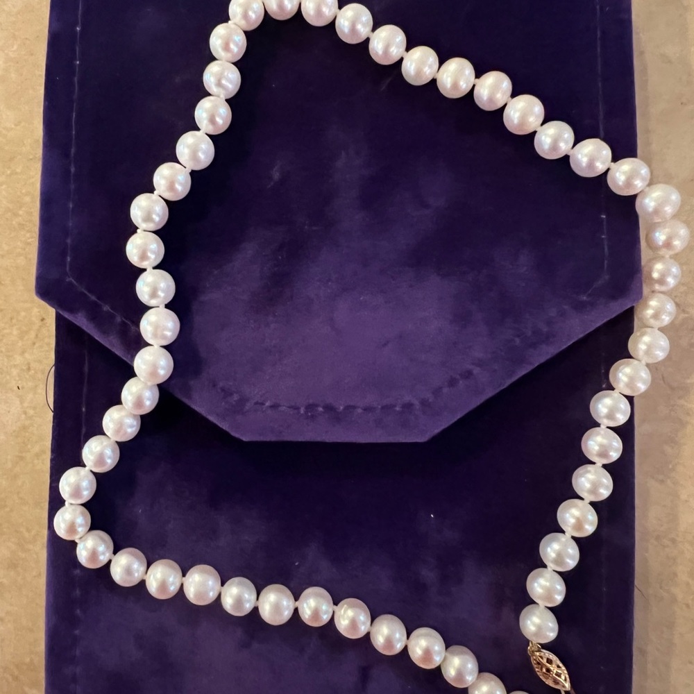 14k solid yellow gold clasp pearl necklace